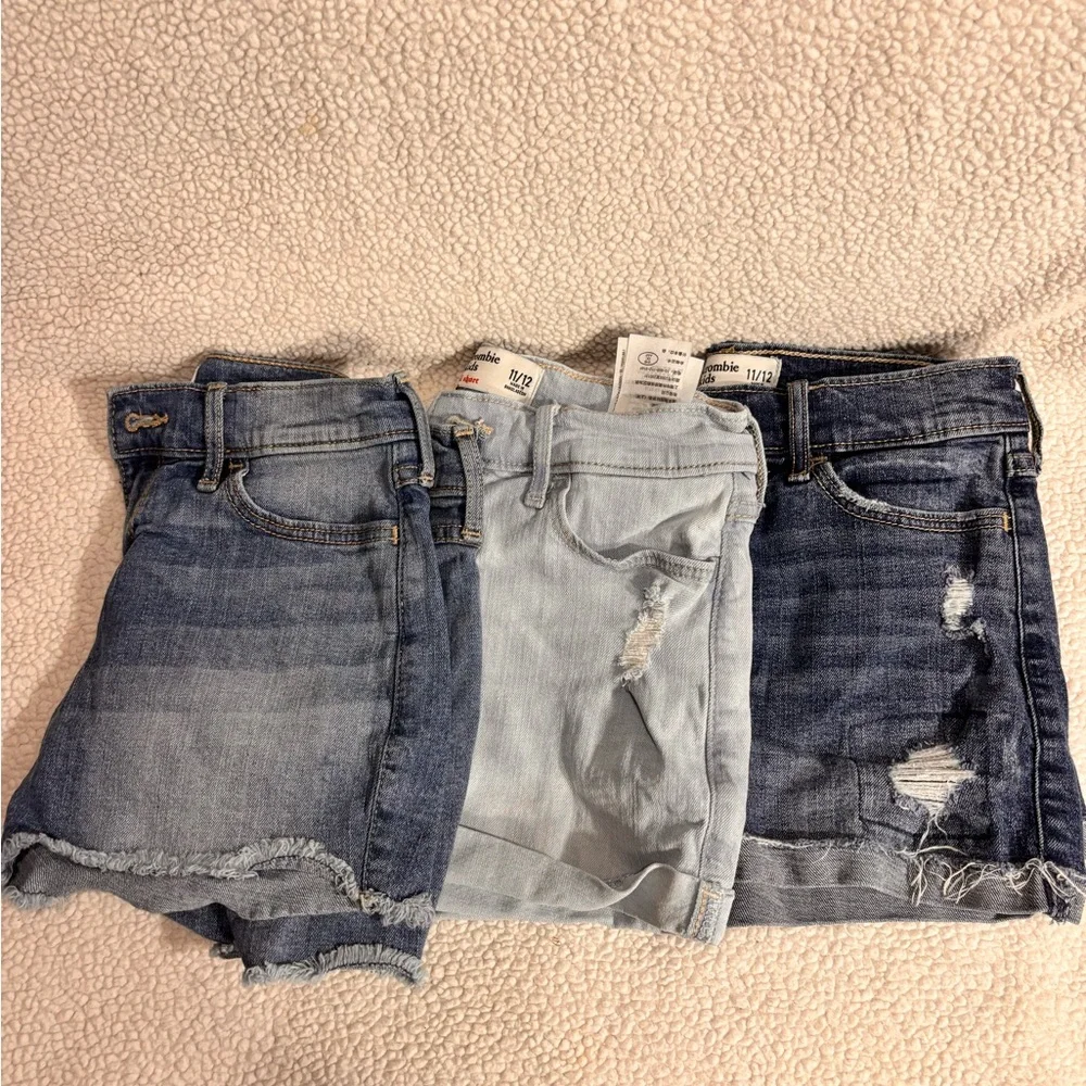 Abercrombie Kids Blue Jean Bundle Shorts with Frayed Hem - Picture 14 of 16
